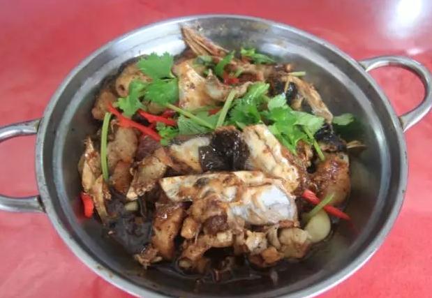 干锅鱼头：龙海港尾镇海山食品对面美食小吃-好兄弟饭店 干锅鱼头,产地宝