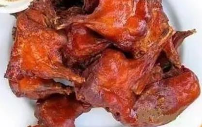 莱西姜山乳鸽:青岛市莱西市姜山镇特产美食姜山乳鸽,产地宝