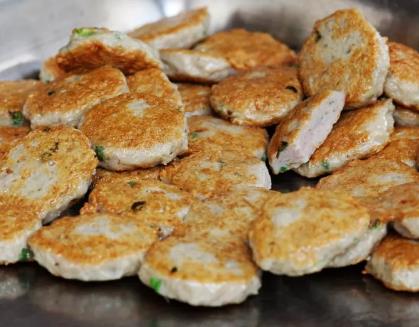 顺德均安辣椒饼鱼饼:佛山顺德区均安特产美食辣椒饼鱼饼,产地宝