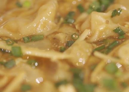 桐庐窄溪沃馄饨:杭州市桐庐县特色美食窄溪沃馄饨,产地宝