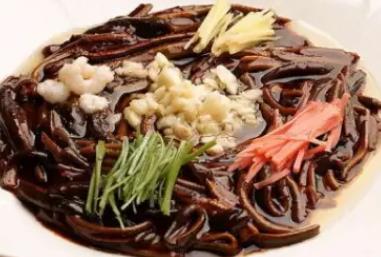余杭烂糊鳝丝:杭州市余杭塘栖特色美食烂糊鳝丝,产地黄鳝,产地宝