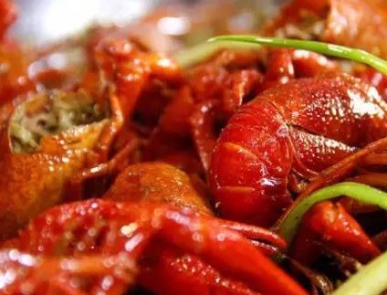 玉环龙虾:台州市玉环县特色美食小龙虾,产地宝