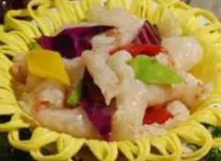 三片敲虾:温州特色瓯海美食三片敲虾,冬笋 荷兰豆 虾片,产地宝