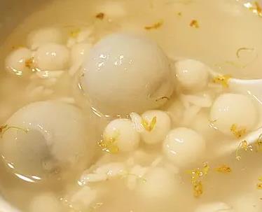 吴江桂花酒酿圆子:苏州市吴江美食桂花酒酿圆子,产地宝