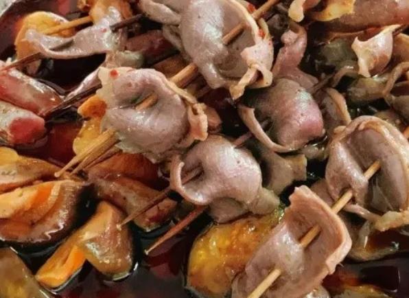 邛崃美食串串香:成都市邛崃市特色美食冯大娘串串香,产地宝