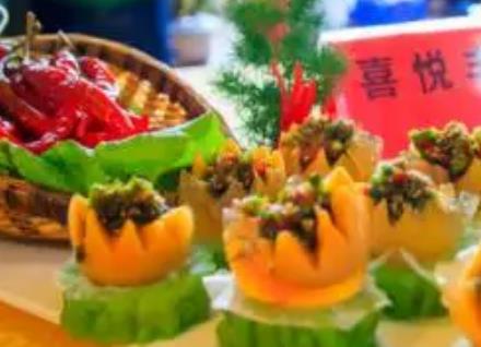嘎吉皮蛋 泡海椒:凉山会东嘎吉产地特色美食皮蛋,产地宝