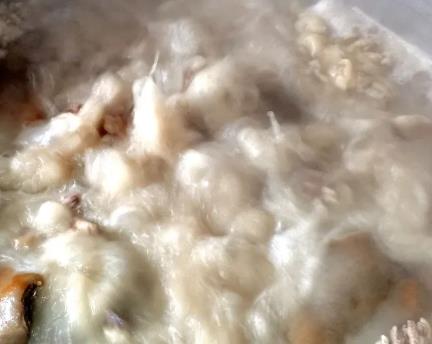 堵格羊肉汤锅:凉山会东堵格镇产地特色美食食品羊肉汤,产地宝