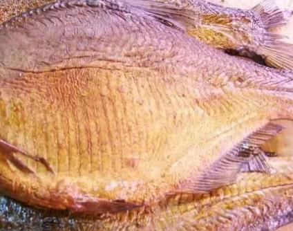 高阳白洋淀熏鱼:保定高阳县特产白洋淀熏鱼,产地食品熏鱼,产地宝