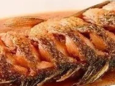 府谷红焖黄河鲤鱼:榆林府谷特色美食焖炸红焖黄河鲤鱼,产地宝