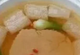 竹荪肝膏汤:重庆市北碚区特色美食竹荪肝膏汤,产地宝
