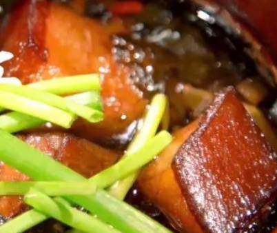 半汤一品红:合肥巢湖市半汤特色美食小吃红烧肉一品红,产地宝