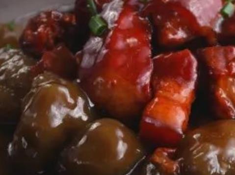 山粉圆子烧肉:安庆望江县特色美食小吃山粉圆子烧肉,产地宝