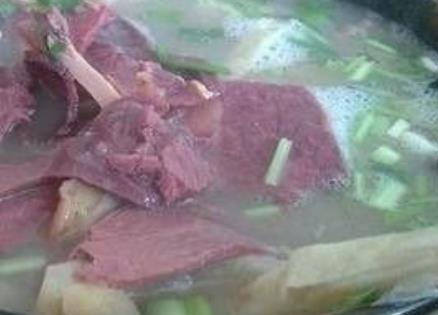 界首驴肉汤:阜阳界首特色美食小吃驴肉汤,产地食品驴肉汤,产地宝